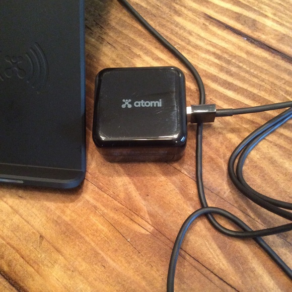ATOMI PHONE DESKTOP CHARGER, NEW - Picture 2 of 5